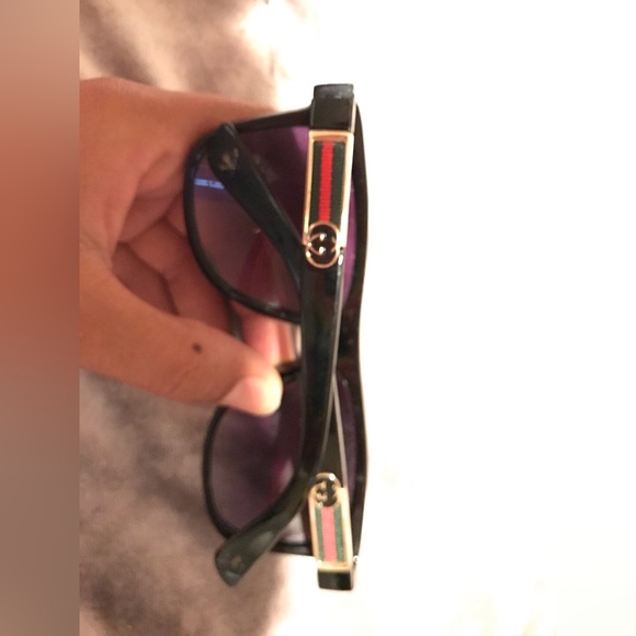 Gucci Shade Sunglasses 🕶 - Picture 6 of 7